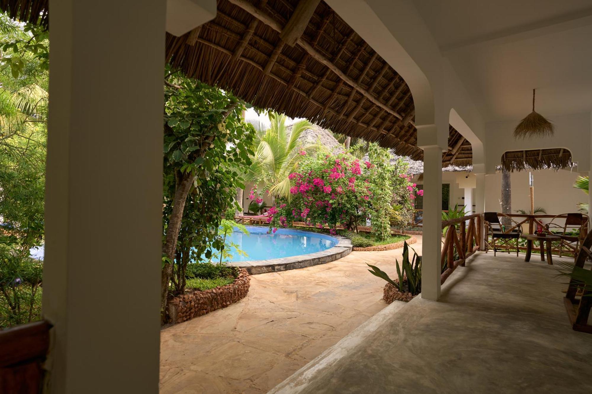 African Bungalows Nungwi Exterior photo
