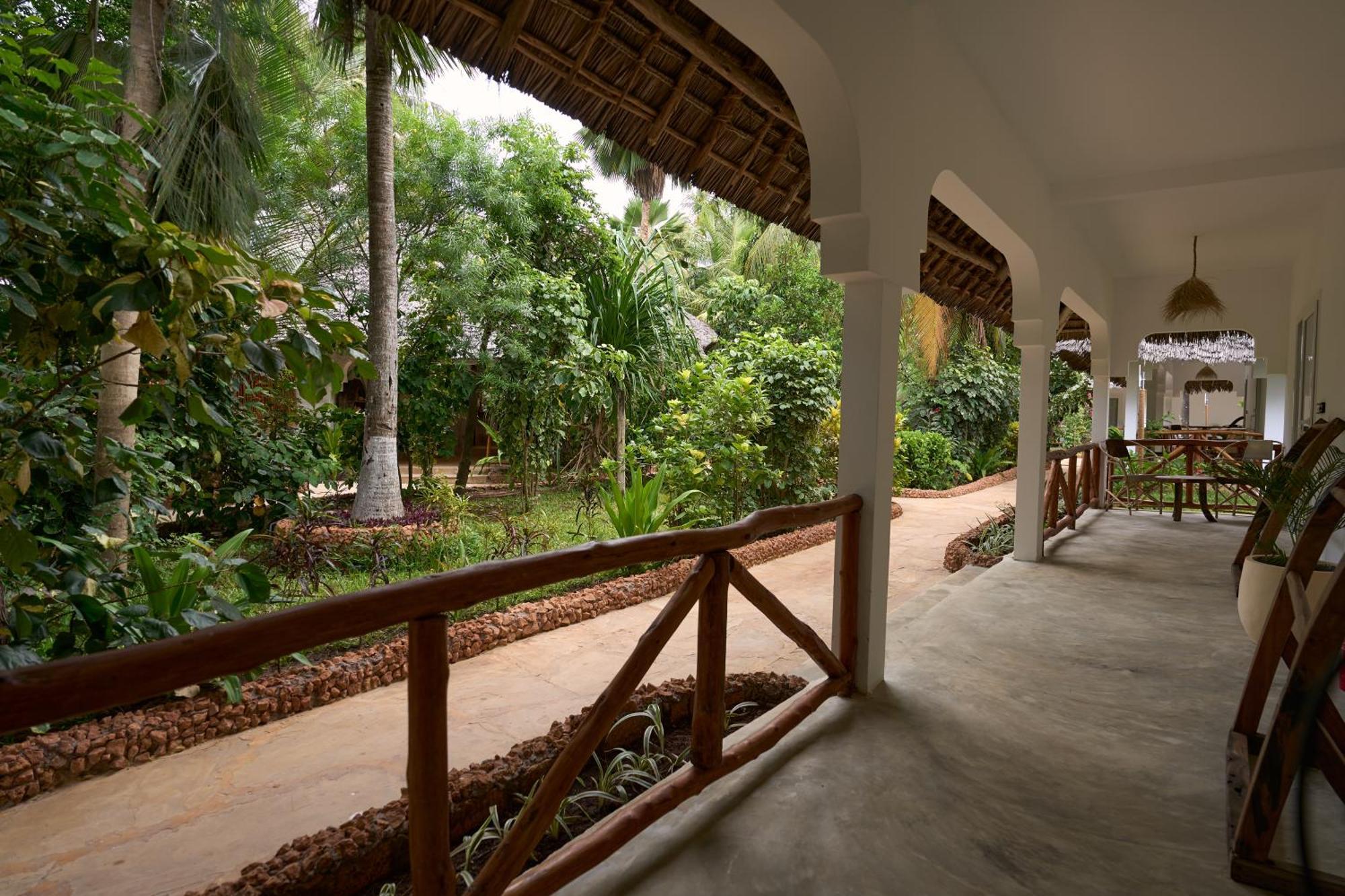 African Bungalows Nungwi Exterior photo