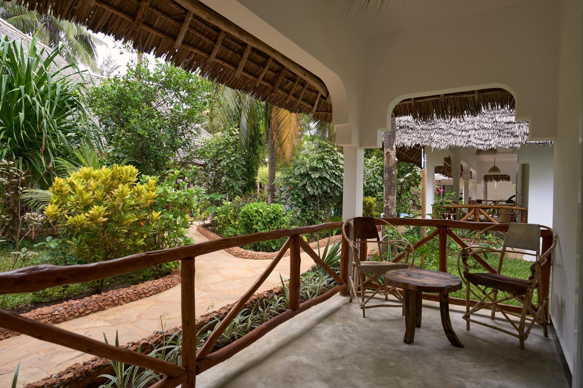 African Bungalows Nungwi Exterior photo