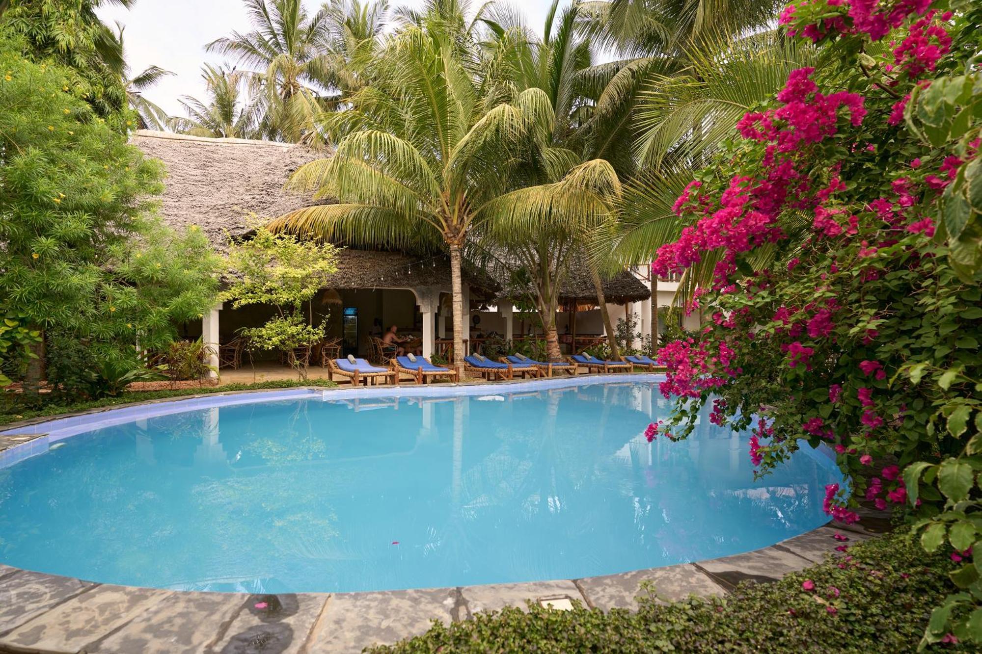 African Bungalows Nungwi Exterior photo