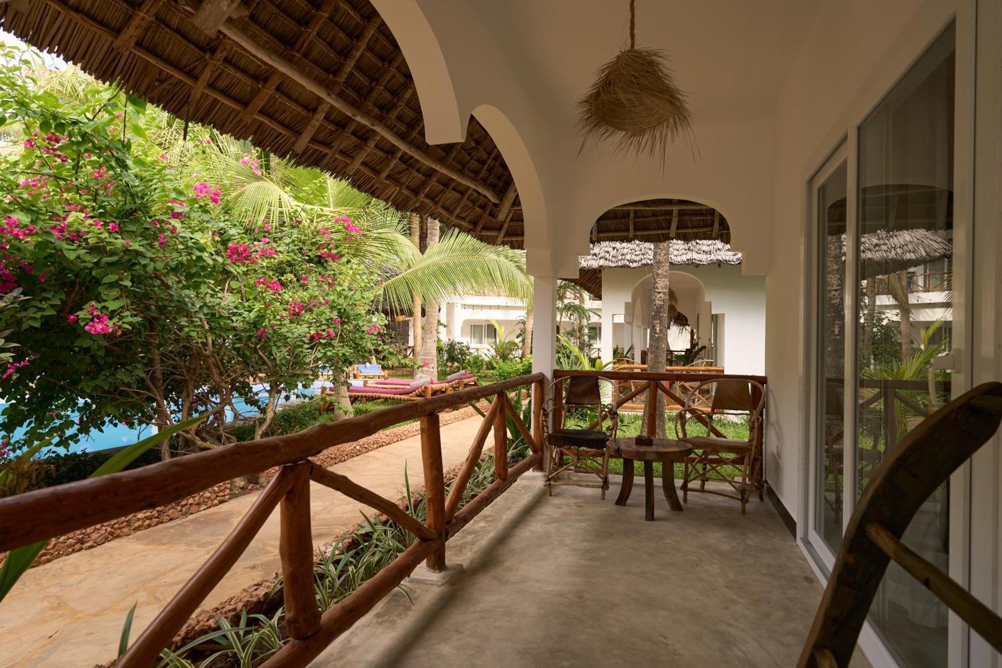 African Bungalows Nungwi Exterior photo