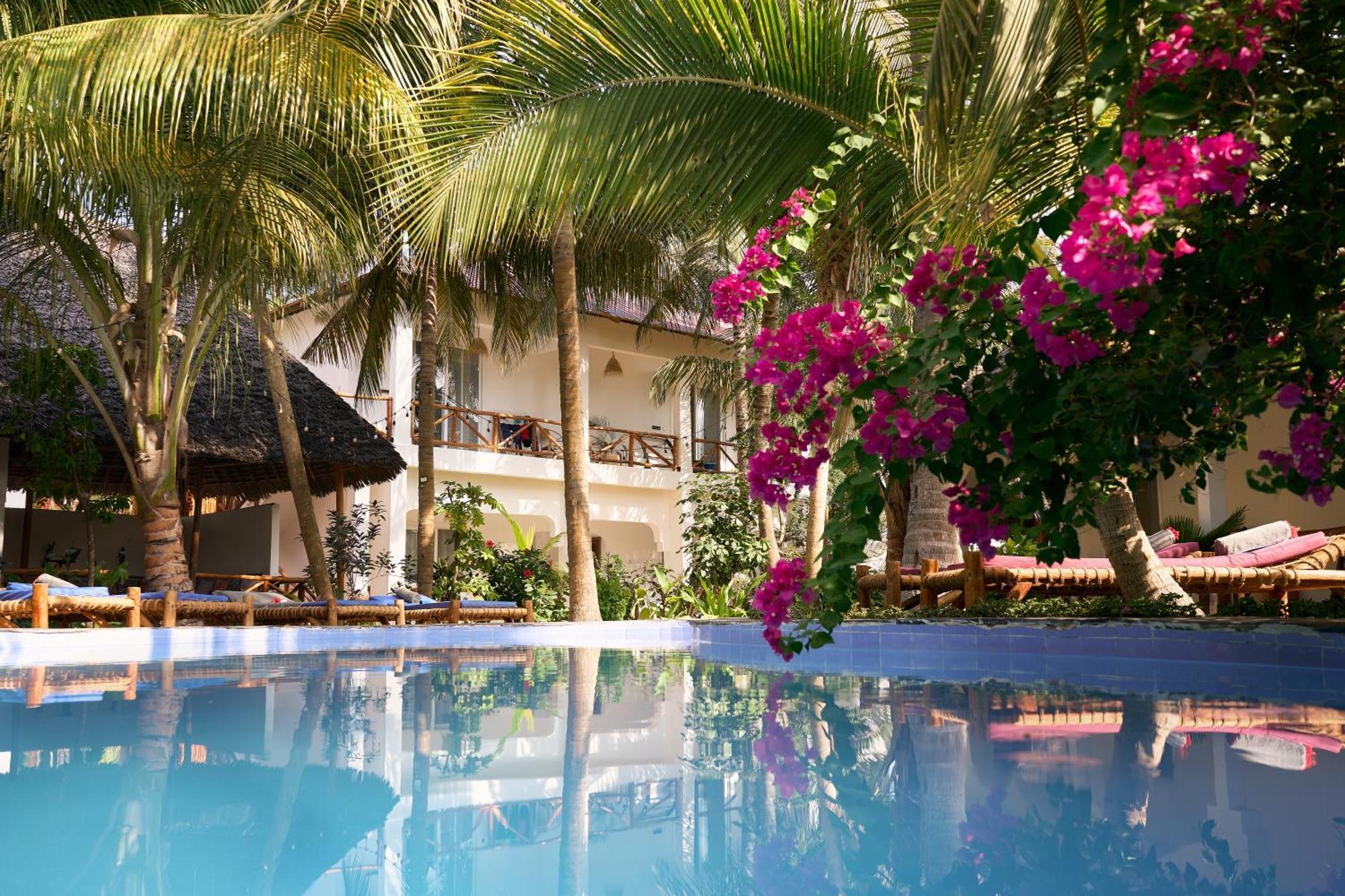 African Bungalows Nungwi Exterior photo
